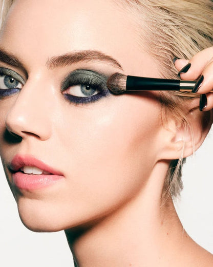 🎨💫 Multicolor Metallic Eyeshadow – Buildable. shimmering metallic eyeshadow